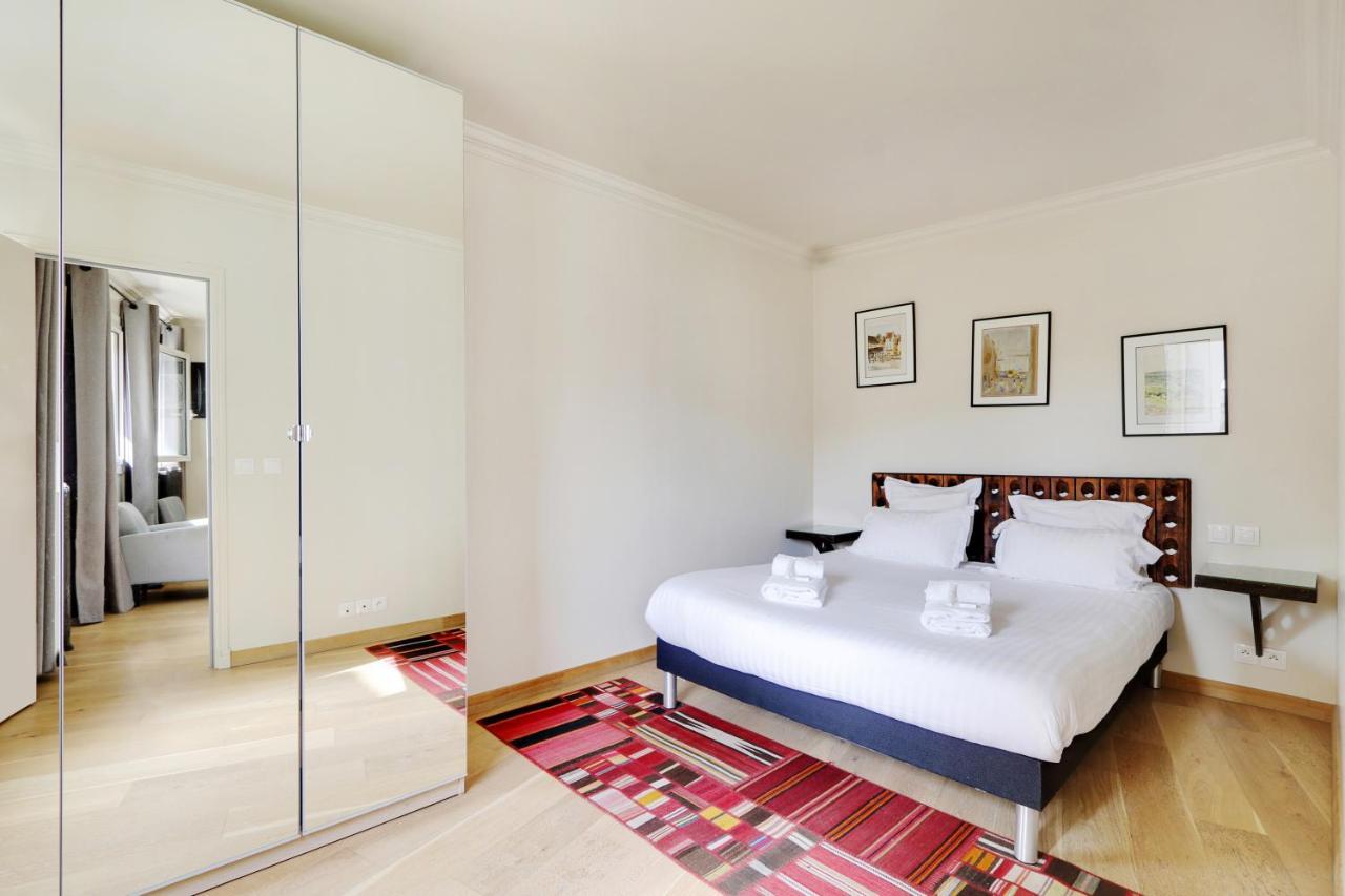 Pick A Flat'S Apartment In Eiffel Tower- Boulevard De Grenelle Париж Екстериор снимка