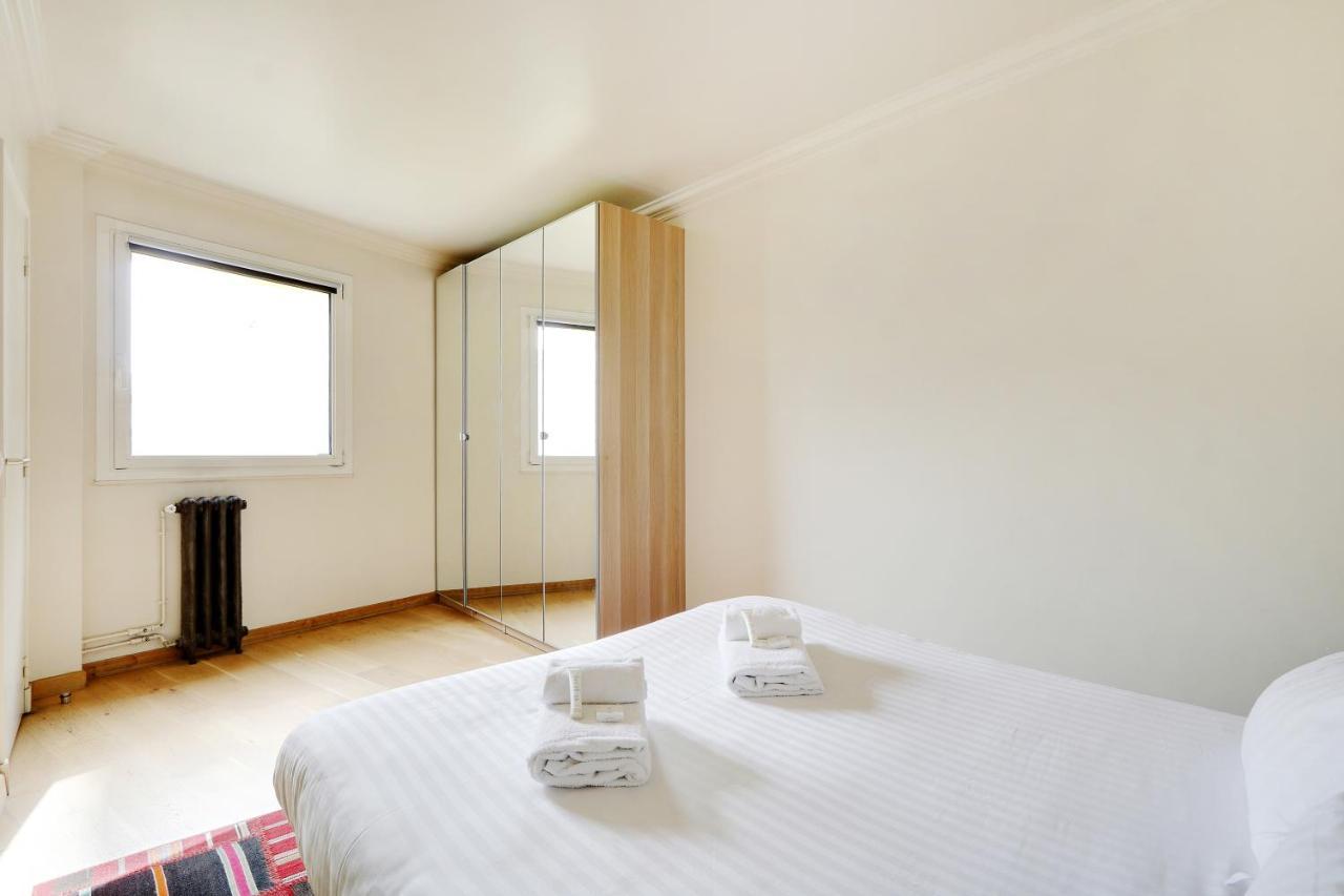 Pick A Flat'S Apartment In Eiffel Tower- Boulevard De Grenelle Париж Екстериор снимка